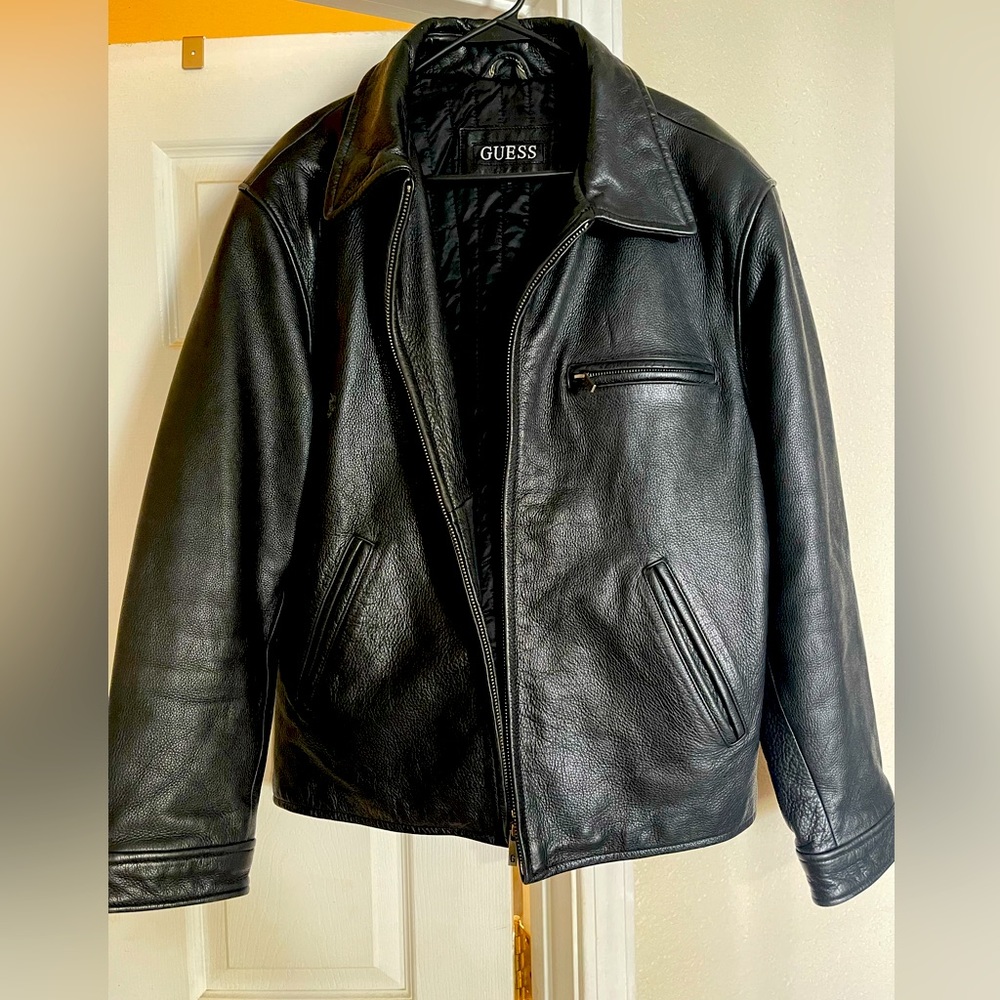Men’s Guess size M, Soft leather vintage jacket.